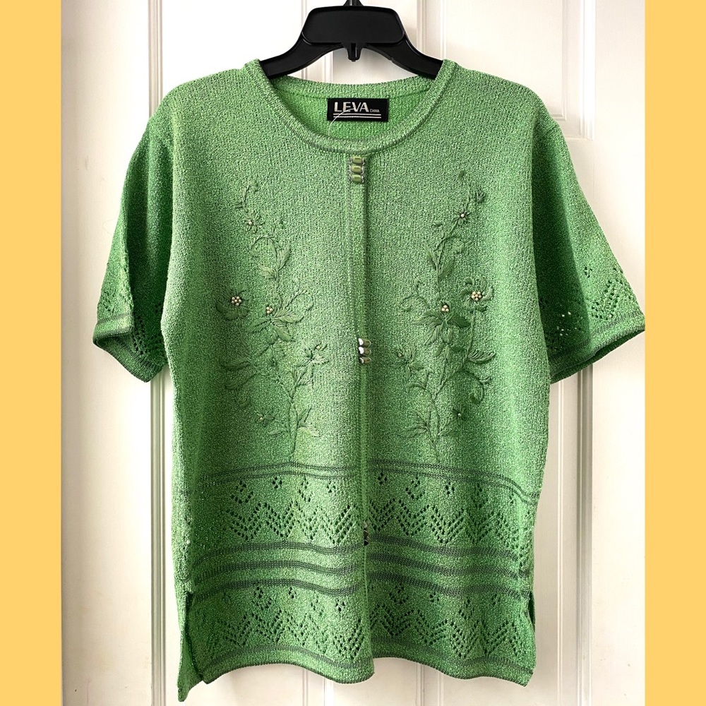 Lightweight Embroidered Short Sleeve Sweater